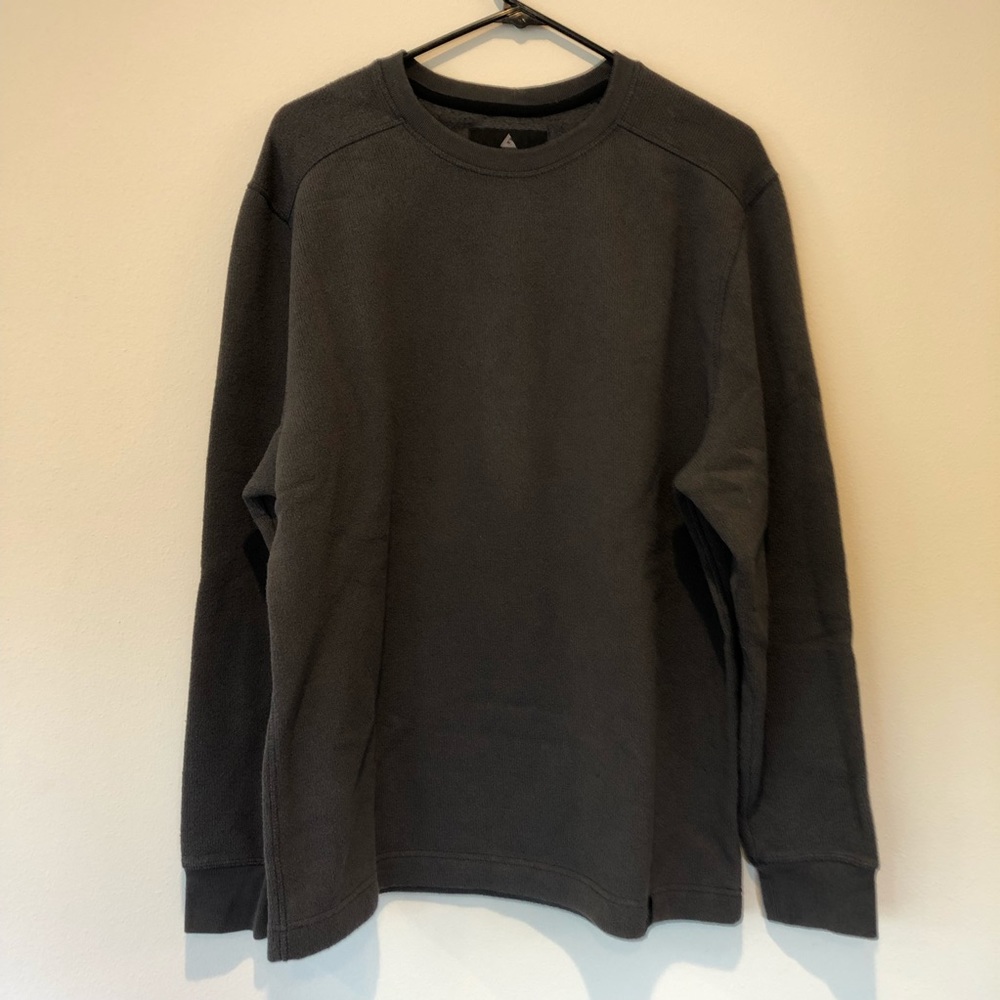 American Giant (Made in the USA!) Men’s long sleeve crew neck sweatshirt/sweater